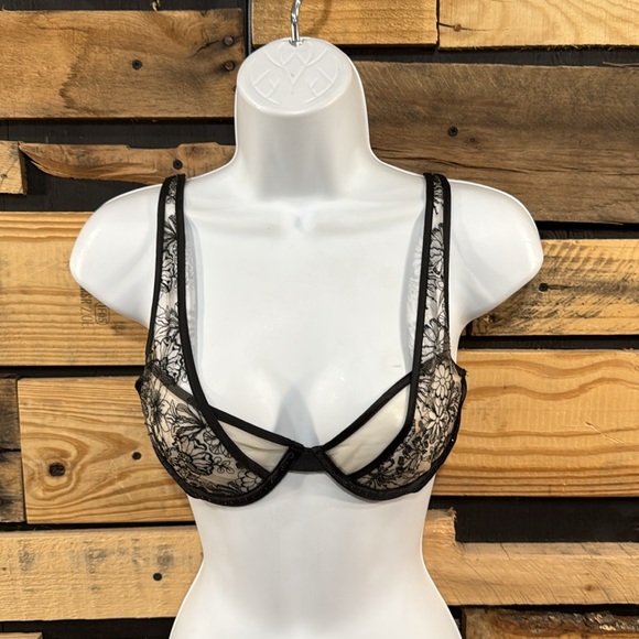 Victoria’s Secret VERY SEXY Unlined Floral Embroidered‎ Plunge Bra Size 32C - Picture 2 of 6